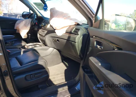 2017 Honda Pilot Touring из США, поврежденный, VIN 5FNYF6H91HB084723